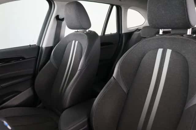 BMW X1 (2022) thumbnail 6