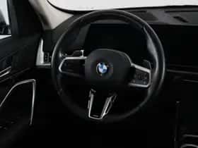 BMW X1 (2022) thumbnail 2