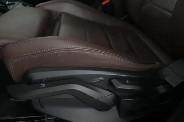 BMW X1 (2022) thumbnail 16