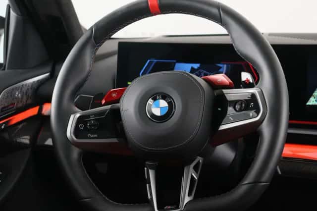 BMW M5 (2025) thumbnail 2