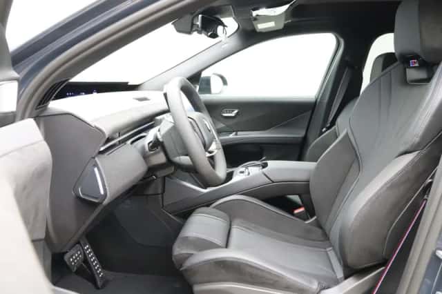BMW iX3 (2026) thumbnail 11