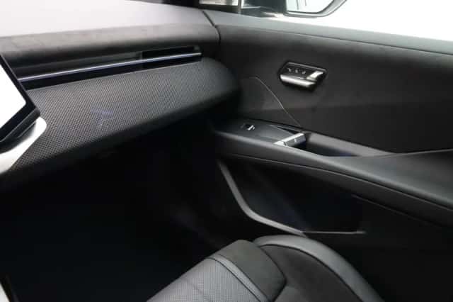 BMW iX3 (2026) thumbnail 17