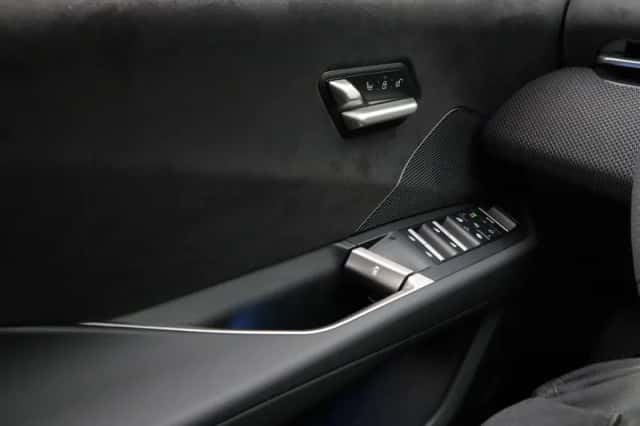 BMW iX3 (2026) thumbnail 31
