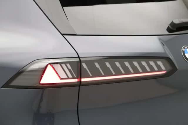 BMW iX3 (2026) thumbnail 10