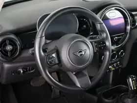 MINI Electric (2022) thumbnail 2