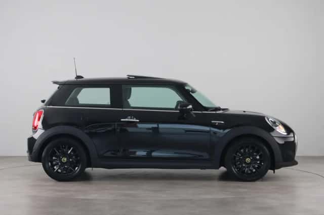 MINI Electric (2022) thumbnail 8
