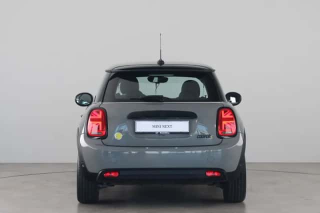 MINI Electric (2021) thumbnail 12