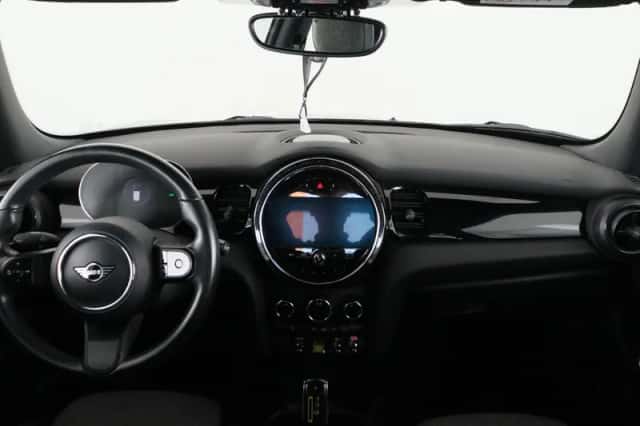 MINI Electric (2021) thumbnail 15