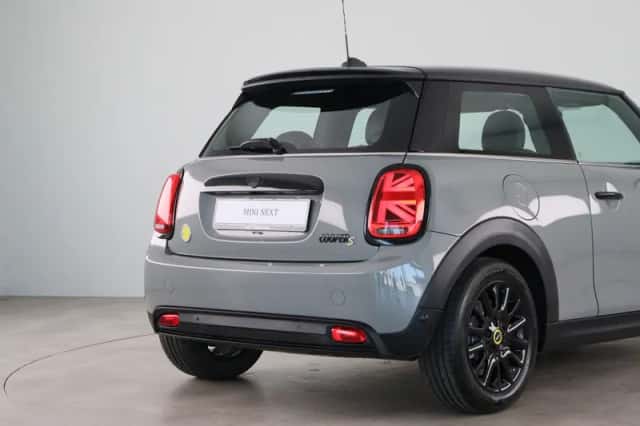 MINI Electric (2021) thumbnail 21