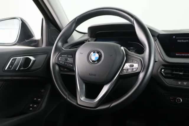 BMW 1-Serie (2022) thumbnail 2
