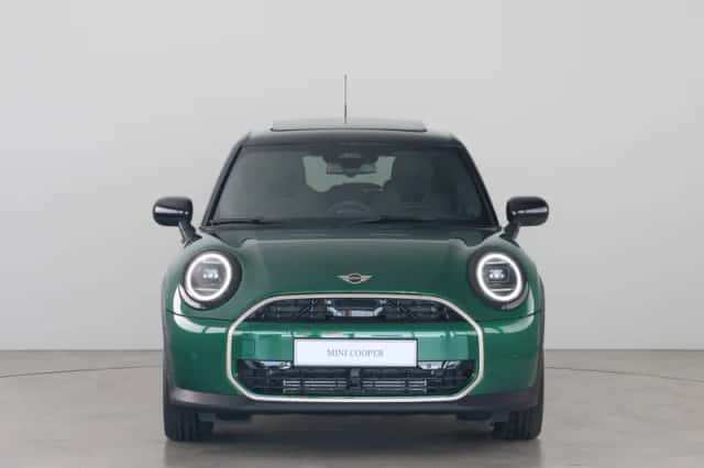 MINI Cooper (2026) thumbnail 2