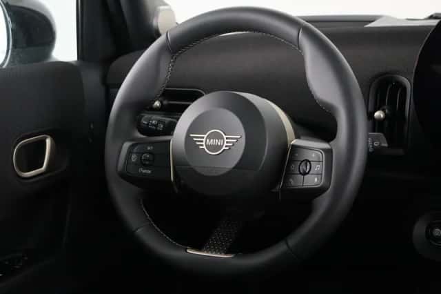 MINI Cooper (2026) thumbnail 24