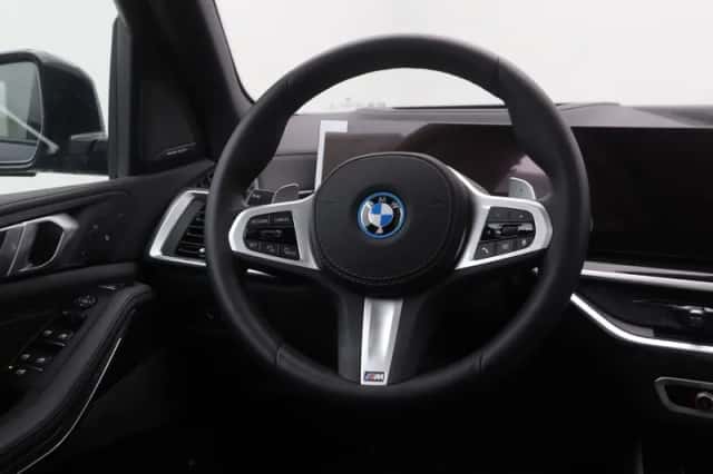 BMW X5 (2025) thumbnail 2
