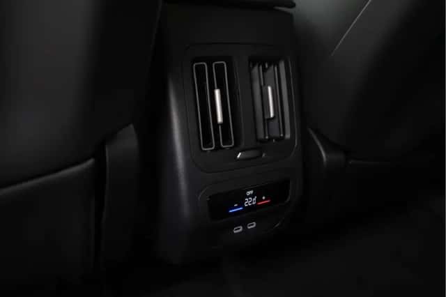 BMW iX3 (2026) thumbnail 14