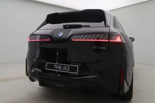 BMW iX3 (2026) thumbnail 9