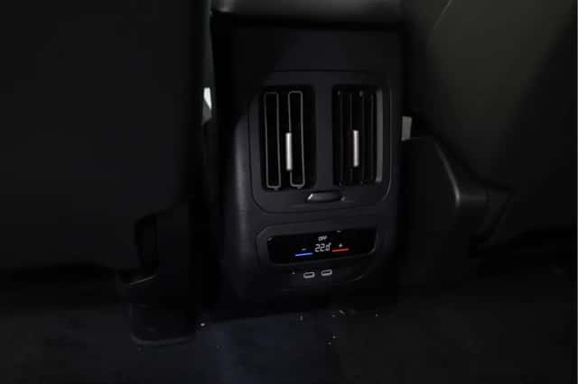 BMW iX3 (2026) thumbnail 15
