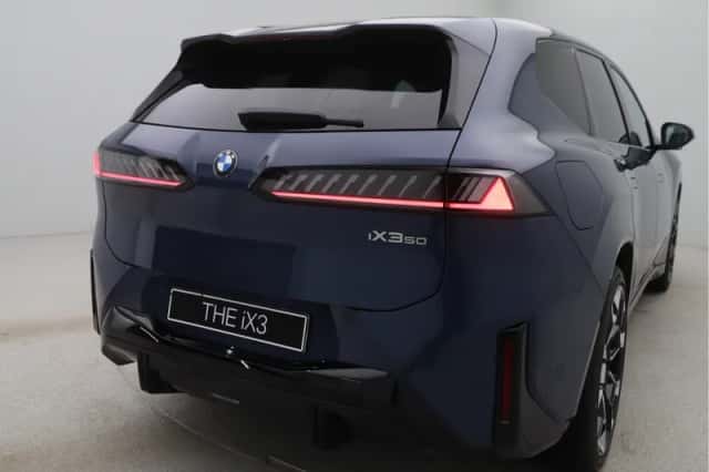 BMW iX3 (2026) thumbnail 9