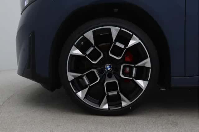 BMW iX3 (2026) thumbnail 10