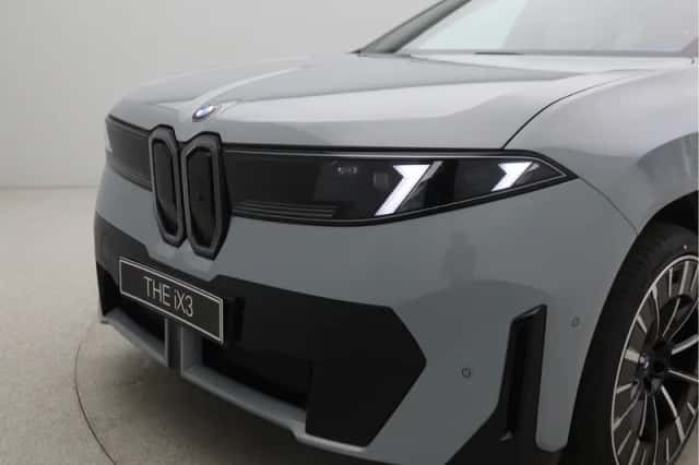 BMW iX3 (2026) thumbnail 11