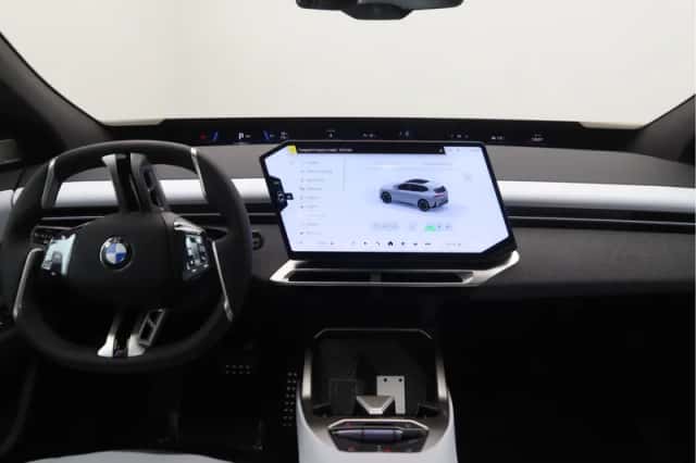 BMW iX3 (2026) thumbnail 16