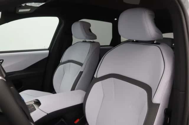 BMW iX3 (2026) thumbnail 18