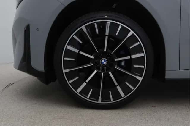 BMW iX3 (2026) thumbnail 10