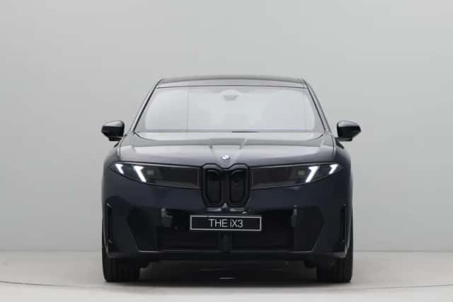 BMW iX3 (2026) thumbnail 2