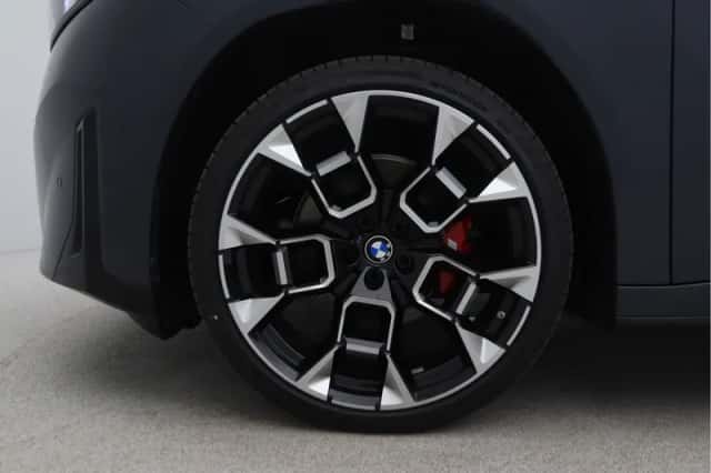 BMW iX3 (2026) thumbnail 10