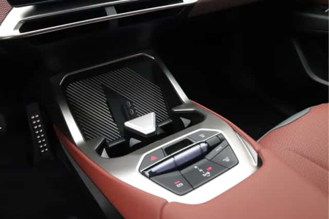 BMW iX3 (2026) thumbnail 15