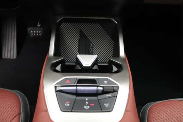 BMW iX3 (2026) thumbnail 16
