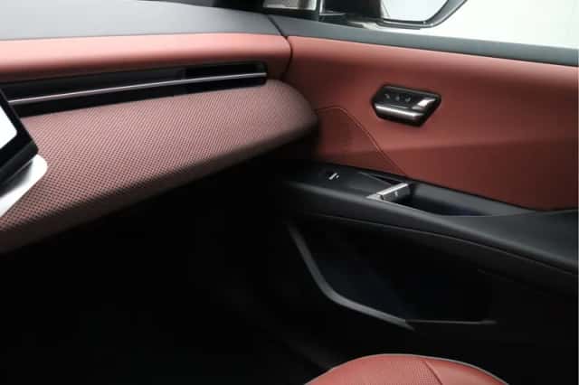 BMW iX3 (2026) thumbnail 17