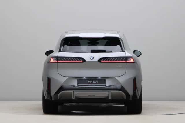 BMW iX3 (2026) thumbnail 6