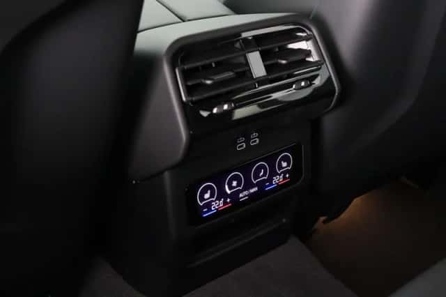 BMW M5 (2026) thumbnail 31