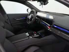 BMW M5 (2026) thumbnail 32