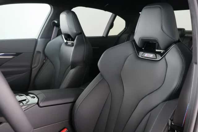 BMW M5 (2026) thumbnail 35