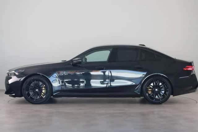 BMW M5 (2026) thumbnail 8