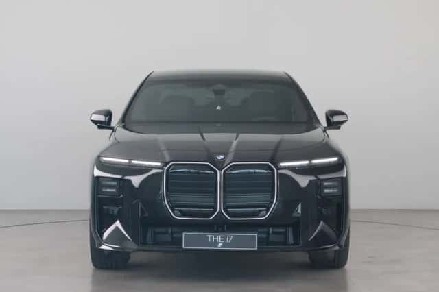 BMW i7 (2026) thumbnail 2