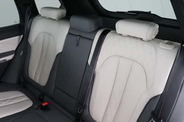 BMW X5 (2025) thumbnail 18