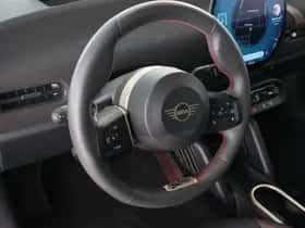 MINI Cooper (2024) thumbnail 2