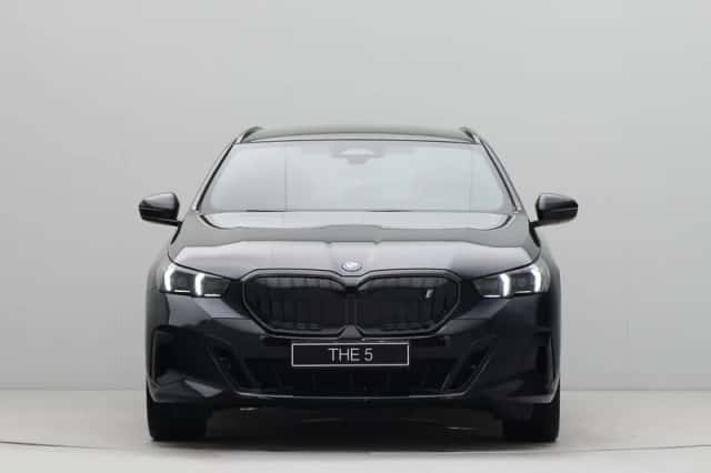 BMW i5 (2026) thumbnail 2
