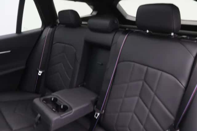 BMW i5 (2026) thumbnail 14