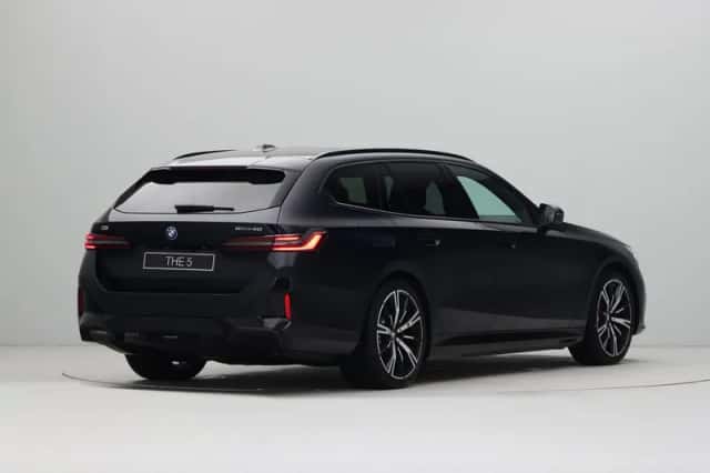 BMW i5 (2026) thumbnail 5