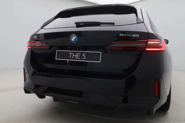 BMW i5 (2026) thumbnail 9