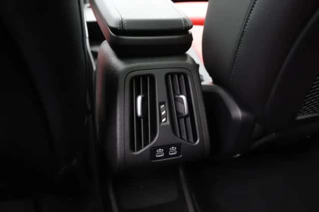 BMW X1 (2024) thumbnail 14