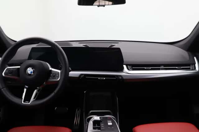 BMW X1 (2024) thumbnail 15