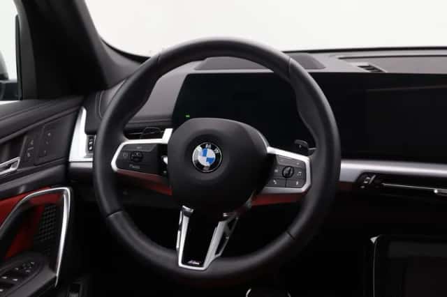 BMW X1 (2024) thumbnail 16