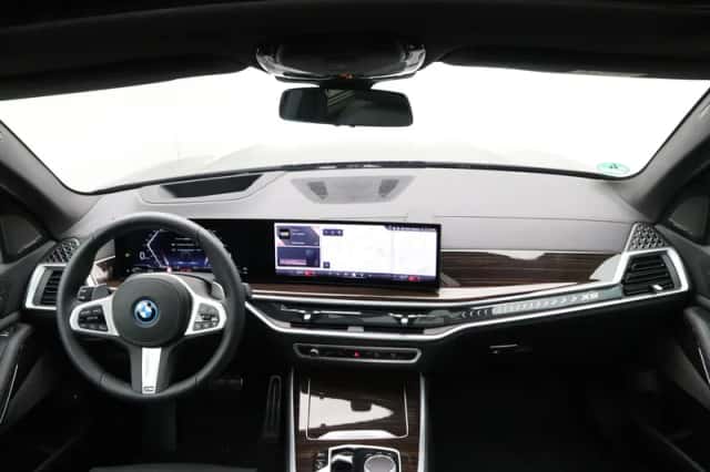 BMW X5 (2025) thumbnail 13