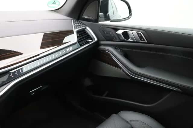BMW X5 (2025) thumbnail 15