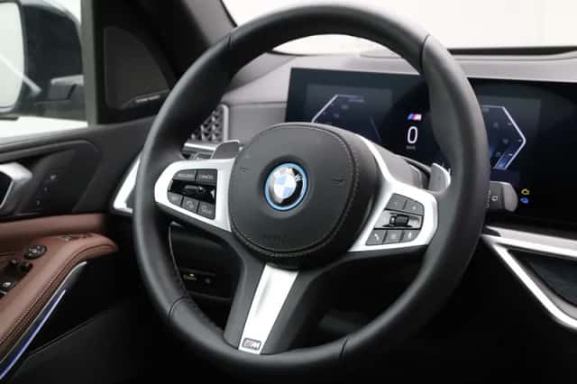 BMW X5 (2025) thumbnail 2