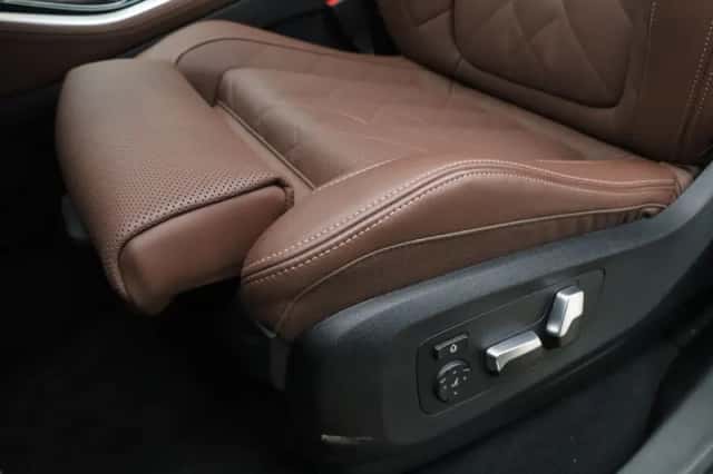 BMW X5 (2025) thumbnail 16